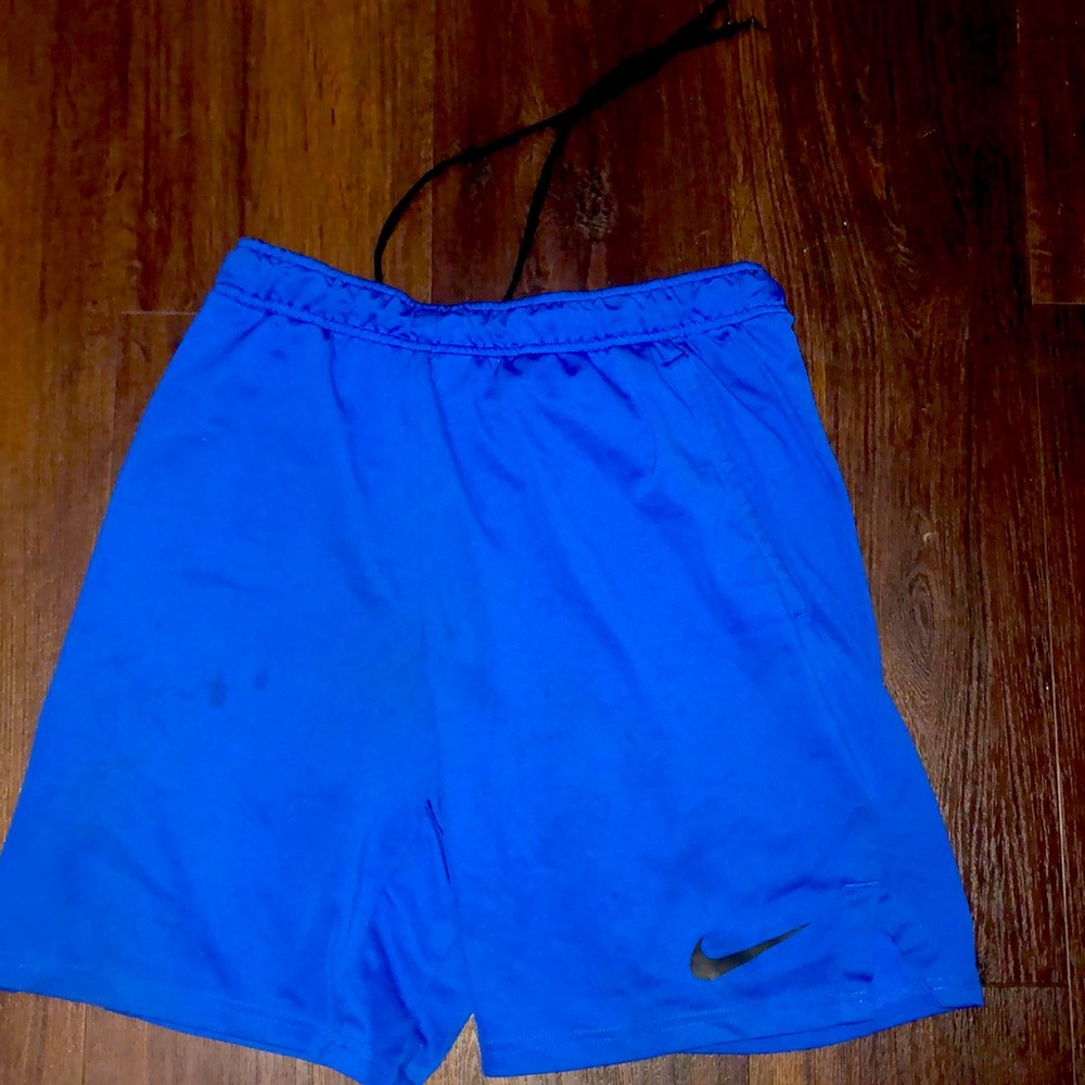 blue medium nike shorts